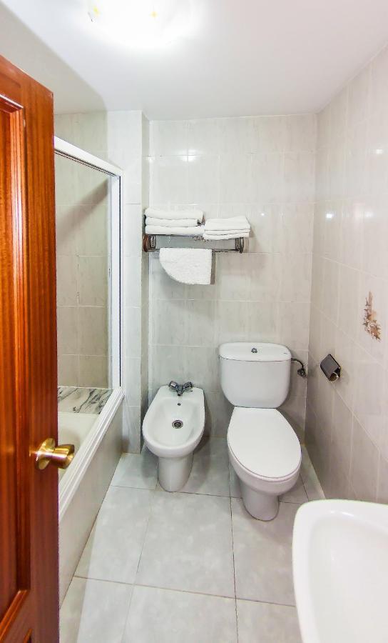 Hotel Restaurante Xaneiro Melide Dış mekan fotoğraf