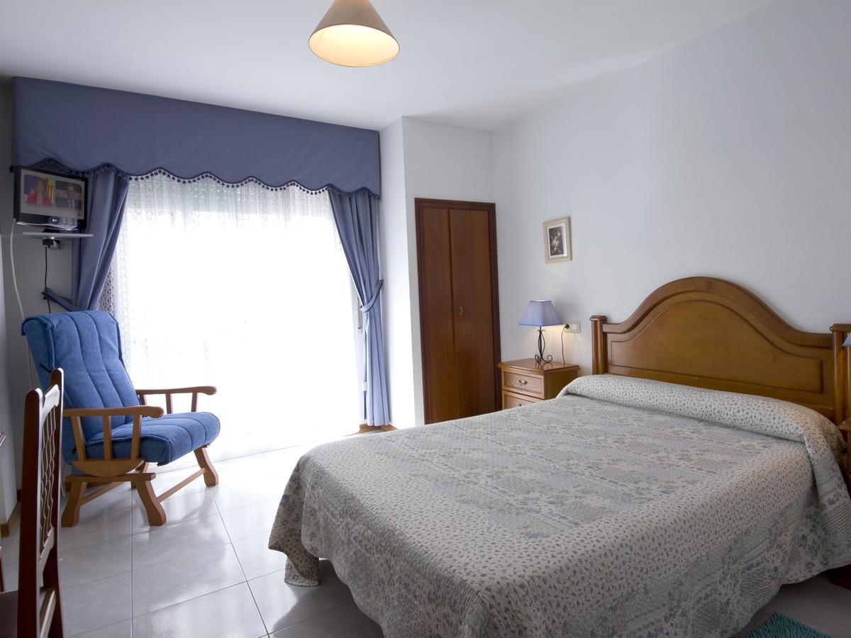 Hotel Restaurante Xaneiro Melide Oda fotoğraf