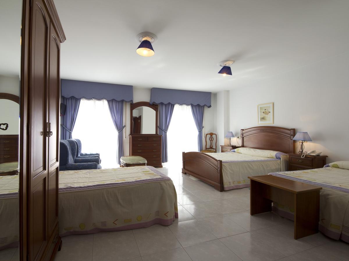 Hotel Restaurante Xaneiro Melide Oda fotoğraf