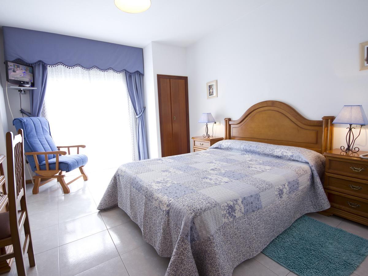Hotel Restaurante Xaneiro Melide Oda fotoğraf